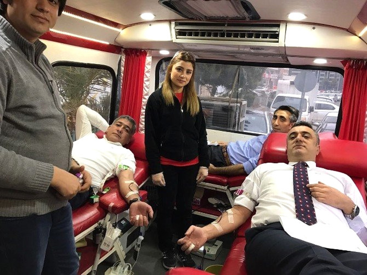 AK Parti\'den Kan Bağışı Kampanyasına Destek