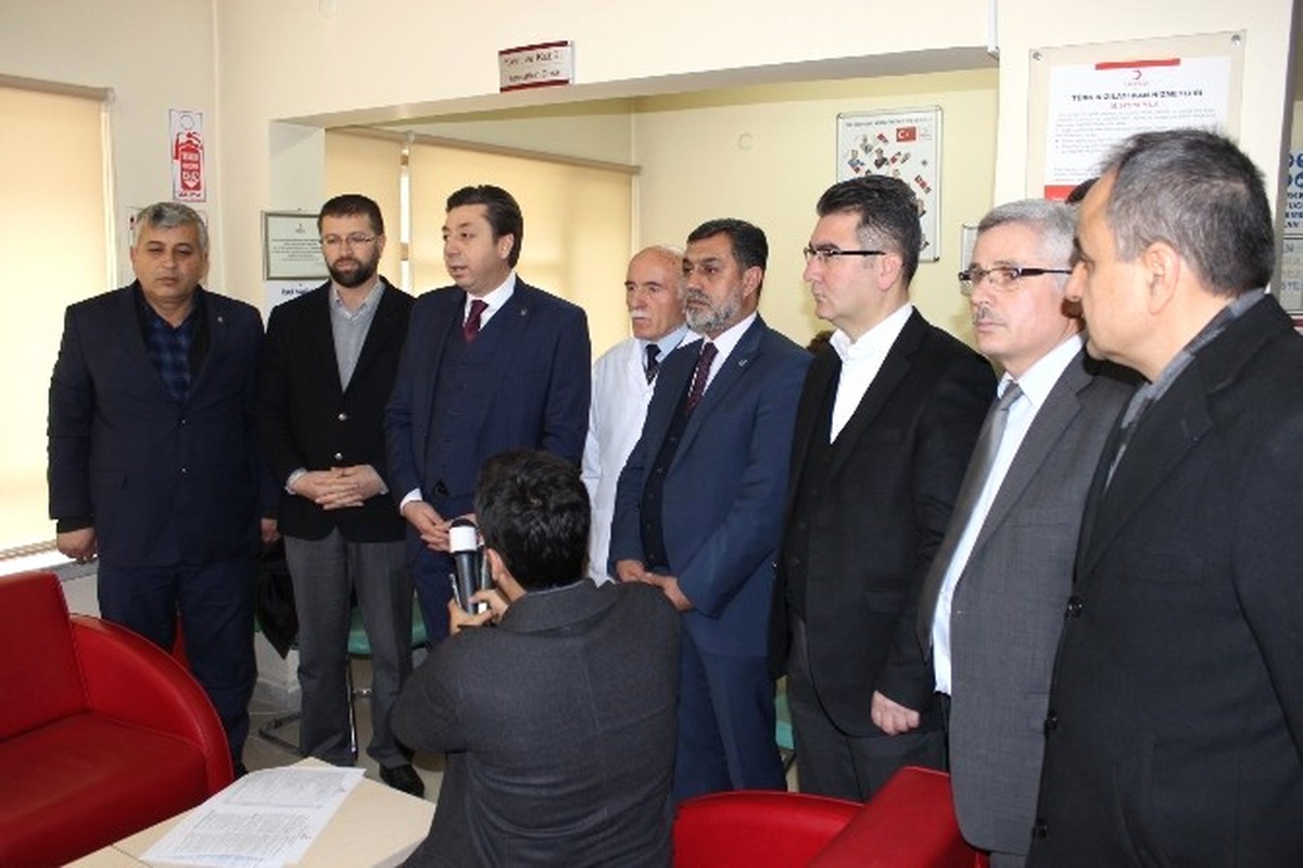 AK Parti Teşkilatından Kızılay\'a Kan Desteği