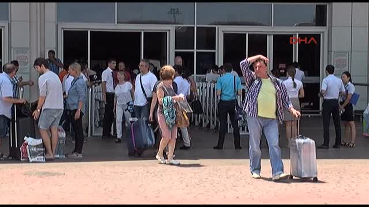Antalya 2016\'da 4.7 Milyon Turist Kaybetti