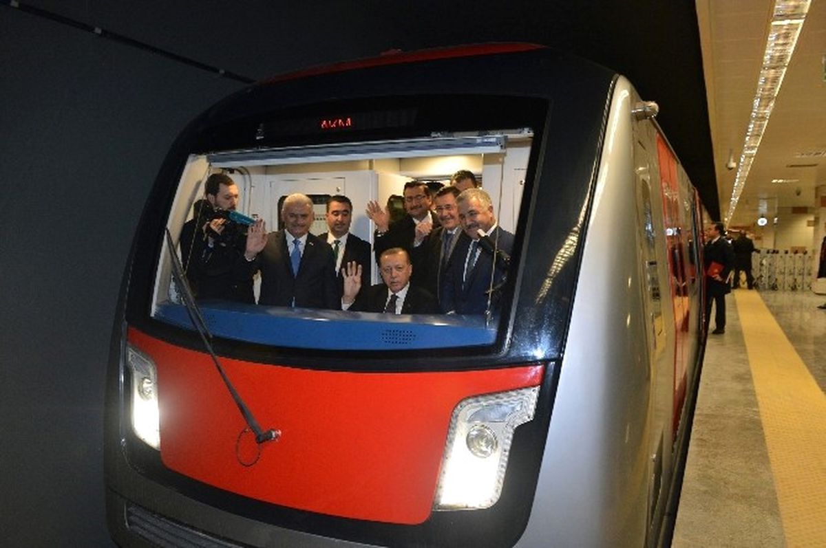Aşk Mesajlarına Konu Olan Keçiören Metrosu Açıldı