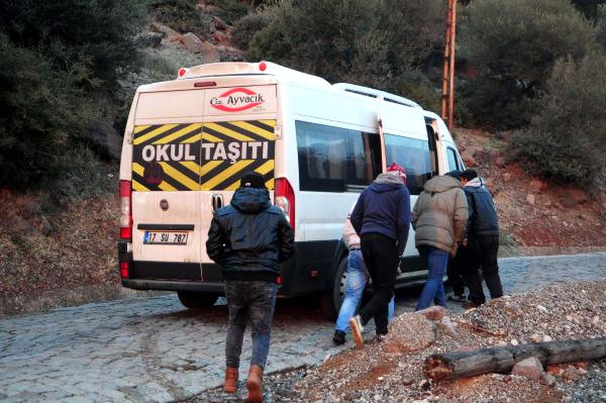 Ayvacık\'ta 57 Kaçak Yakalandı