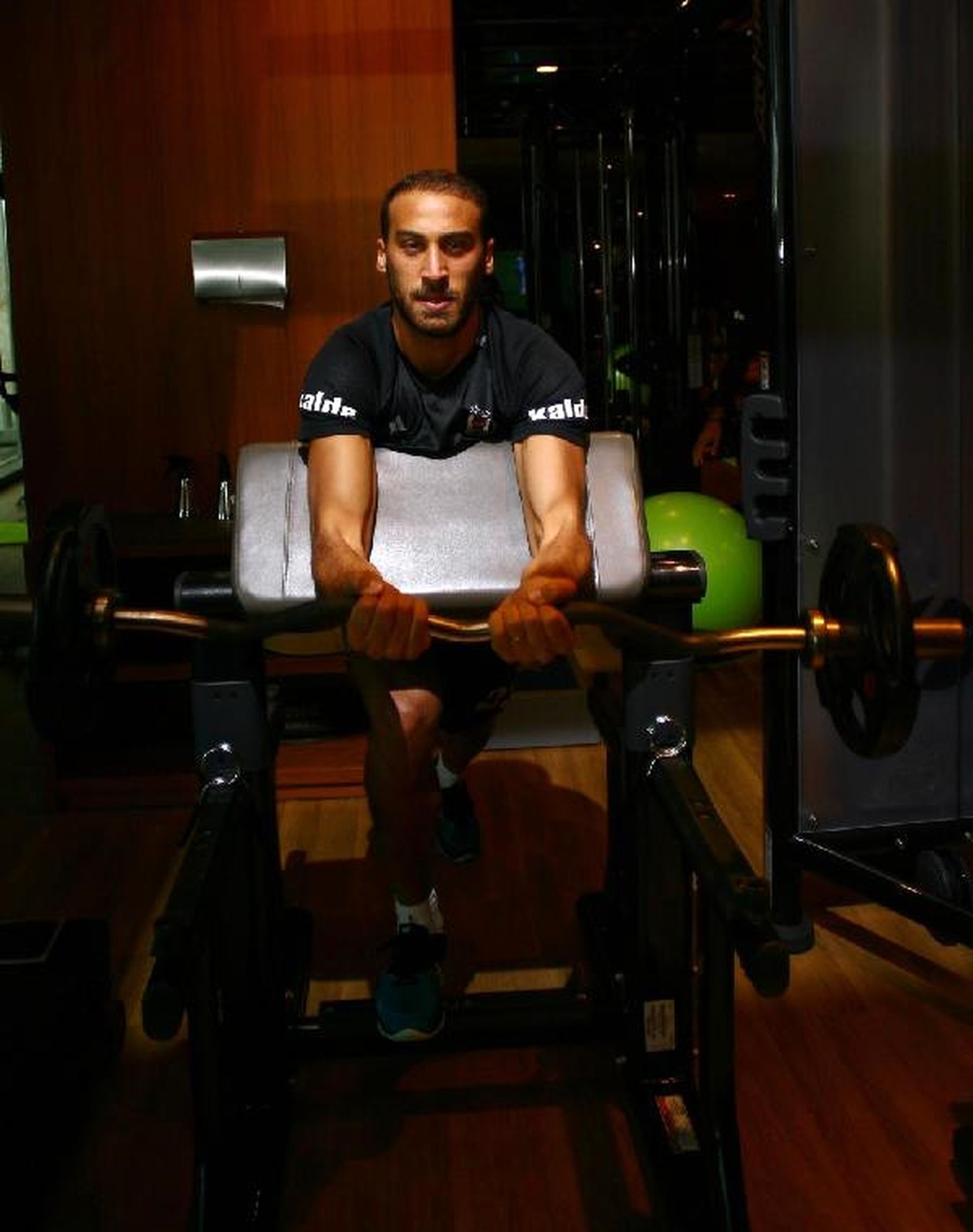 Beşiktaş Günün İlk Çalışmasını Salonda Yaptı