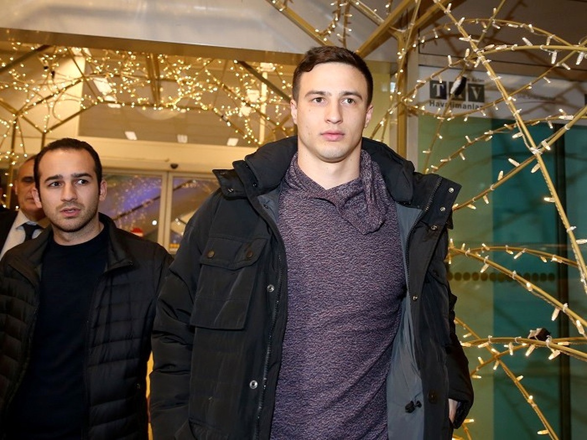 Beşiktaş\'ın Yeni Transferi Mitrovic İstanbul\'da