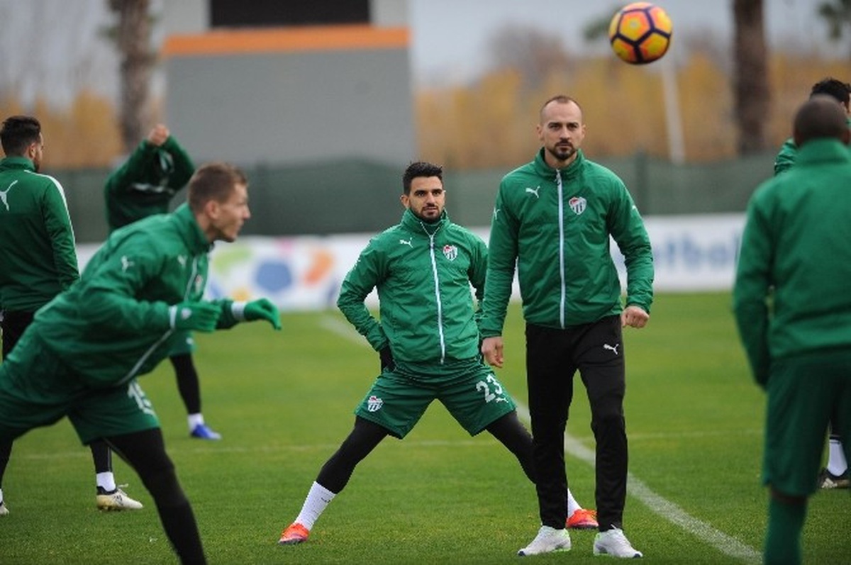 Bursaspor\'da Hazırlıklar Sürüyor