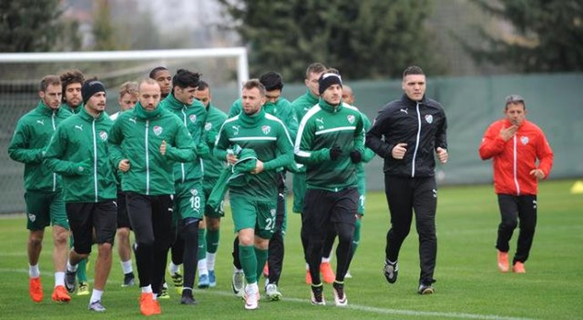 Bursaspor\'da İkinci Yarı Hazırlıkları Devam Ediyor
