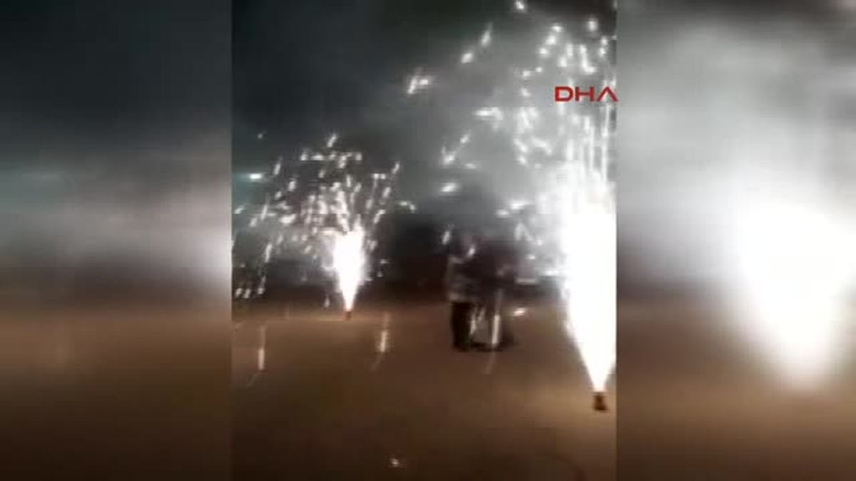 Denizli Tutkunu Olduğu Araçların Yardımıyla Sürpriz Evlilik Teklifi