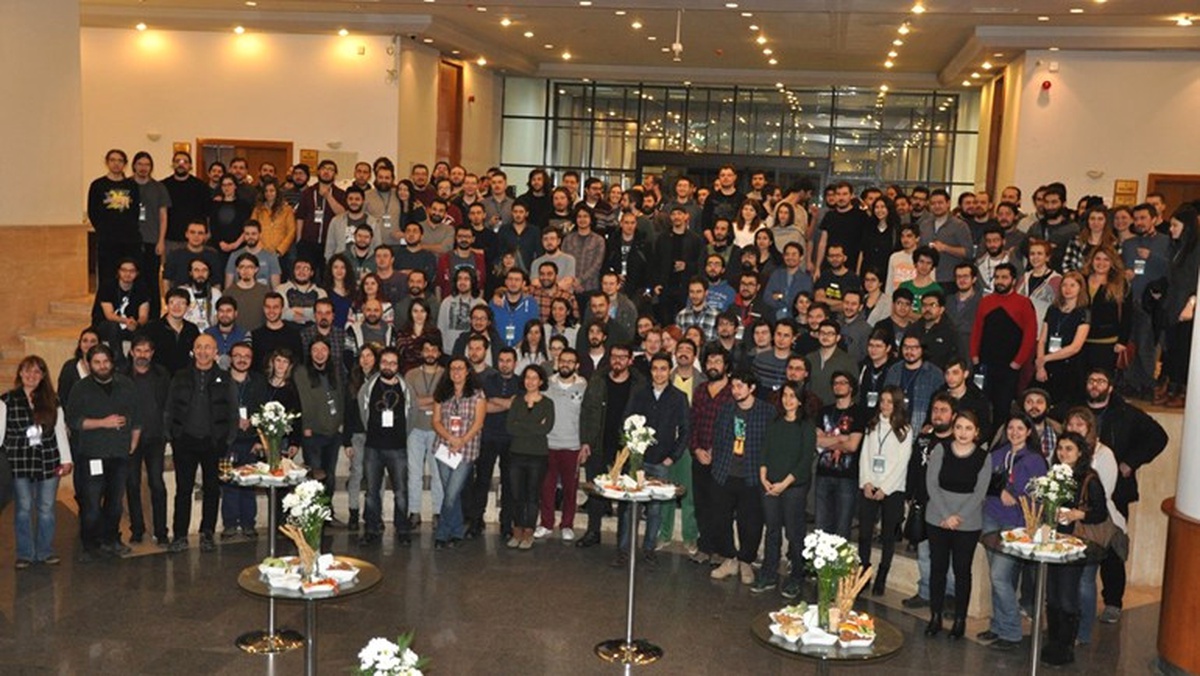 Dünya ile Aynı Anda Oyun Geliştiriyoruz