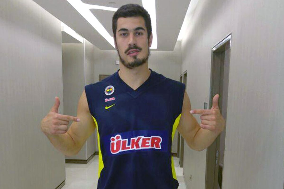 Fenerbahçeli Basketbolcu Kalinic\'e 3 Maç Men Cezası