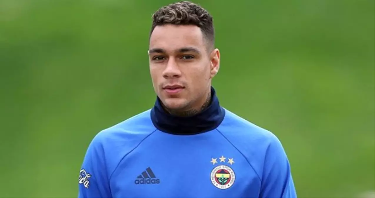 Fenerbahçeli Gregory van der Wiel, Birleşik Arap Emirlikleri\'ne Gidiyor