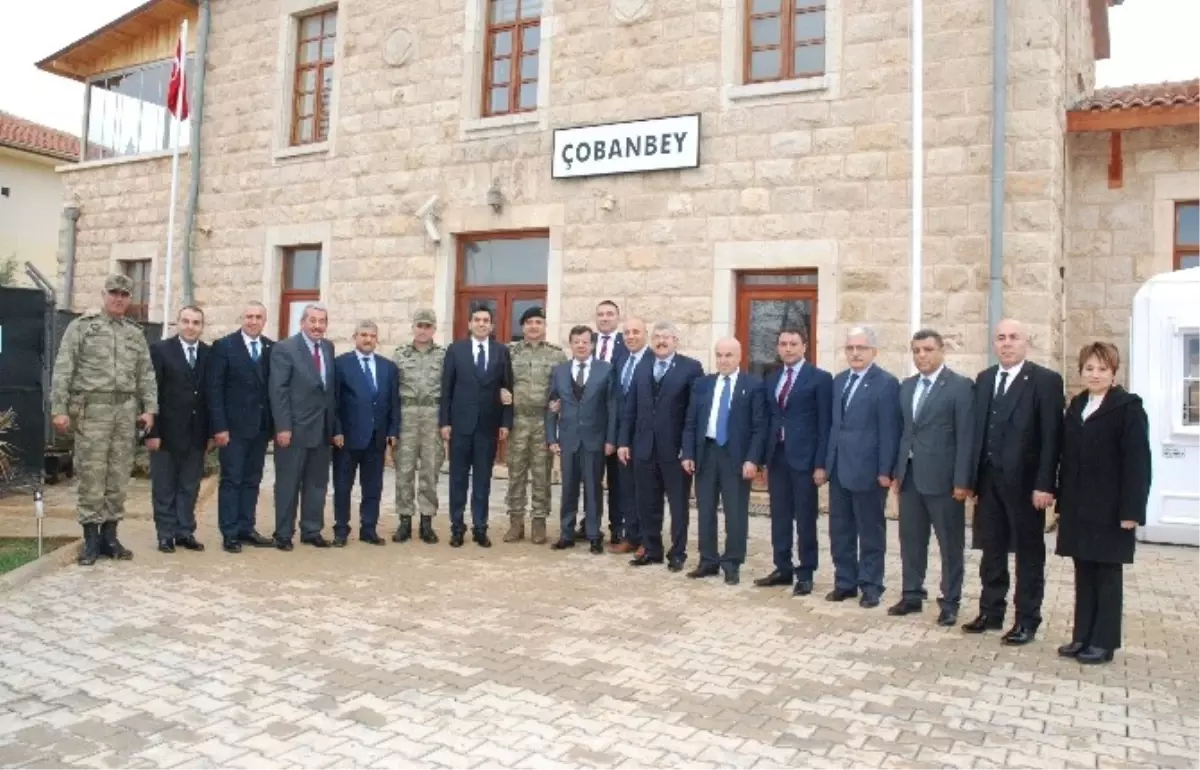 Gto Yönetimi, Sınırdaki Askeri Birliği Ziyaret Etti