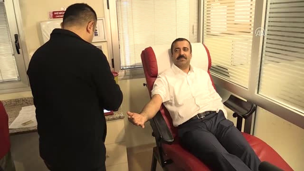 Hayat" Veren Sağlık Çalışanları "Kan" Verecek