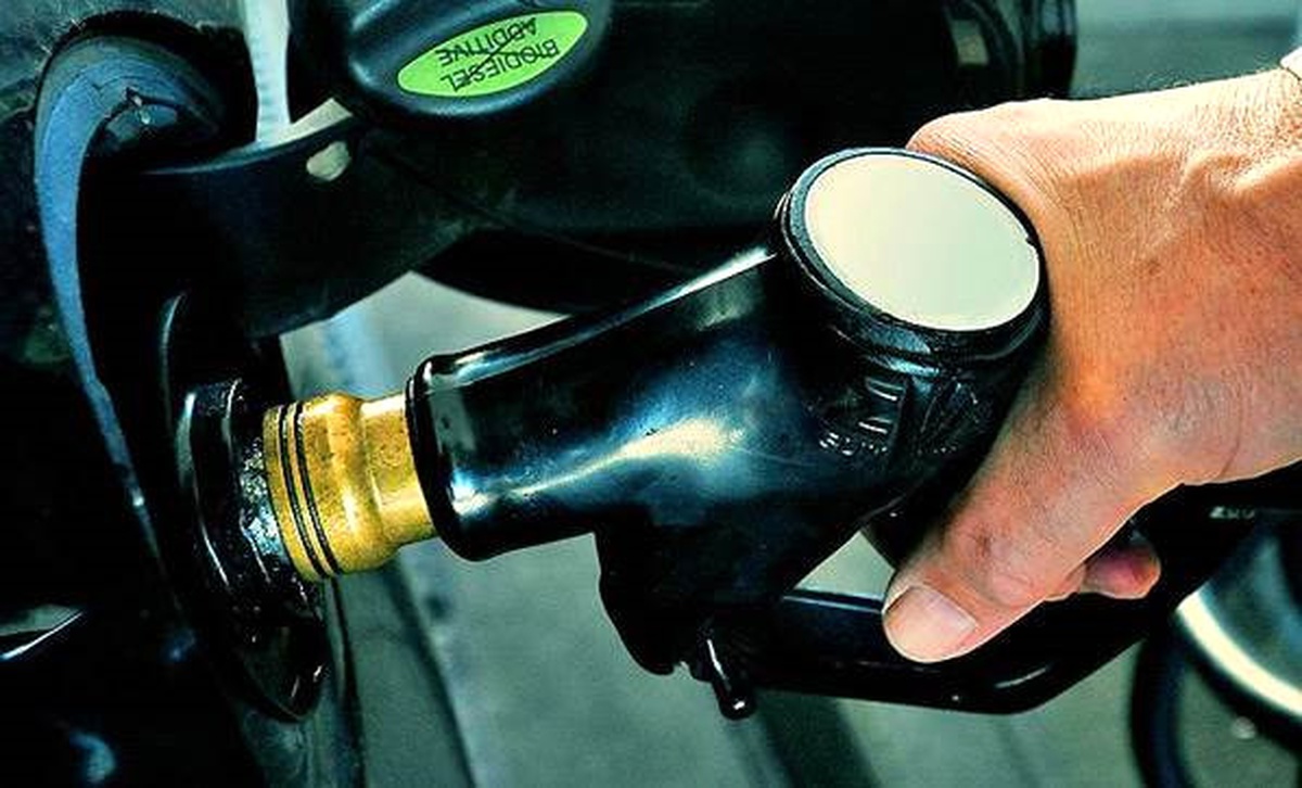 İngiltere\'de Akaryakıt Fiyatları 18 Ayın En Yükseğinde