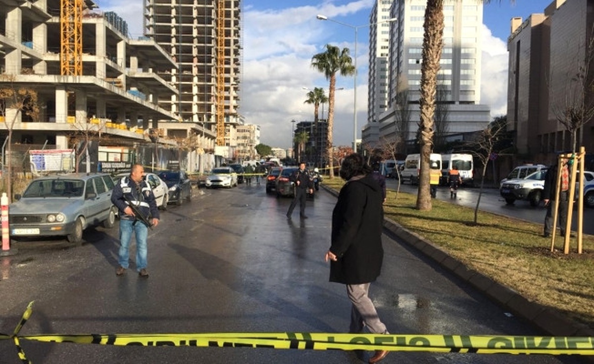 İzmir Adliyesine Saldırı: 2 Terörist Ölü Ele Geçti, 1 Polis, 1 Mübaşir Şehit (3)