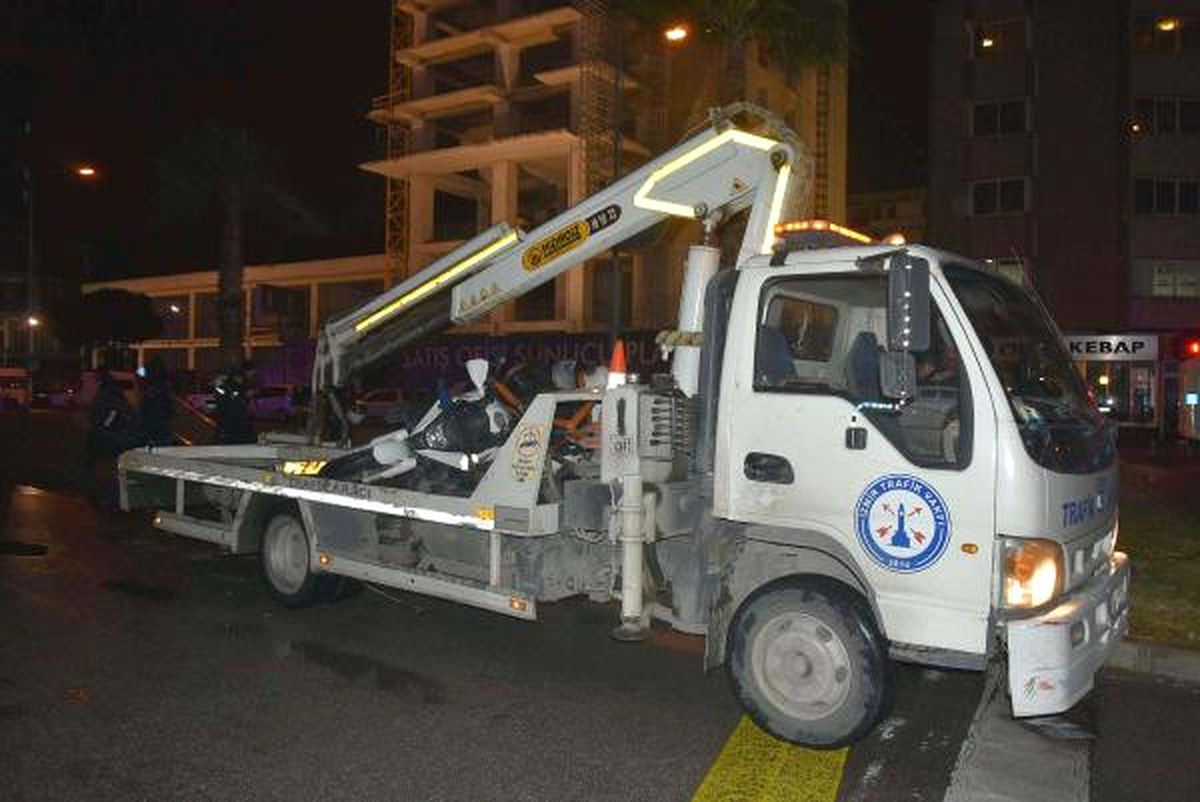İzmir\'de Adliyeye PKK Saldırısı: 2 Şehit, 2 Terörist Ölü Ele Geçti (7)