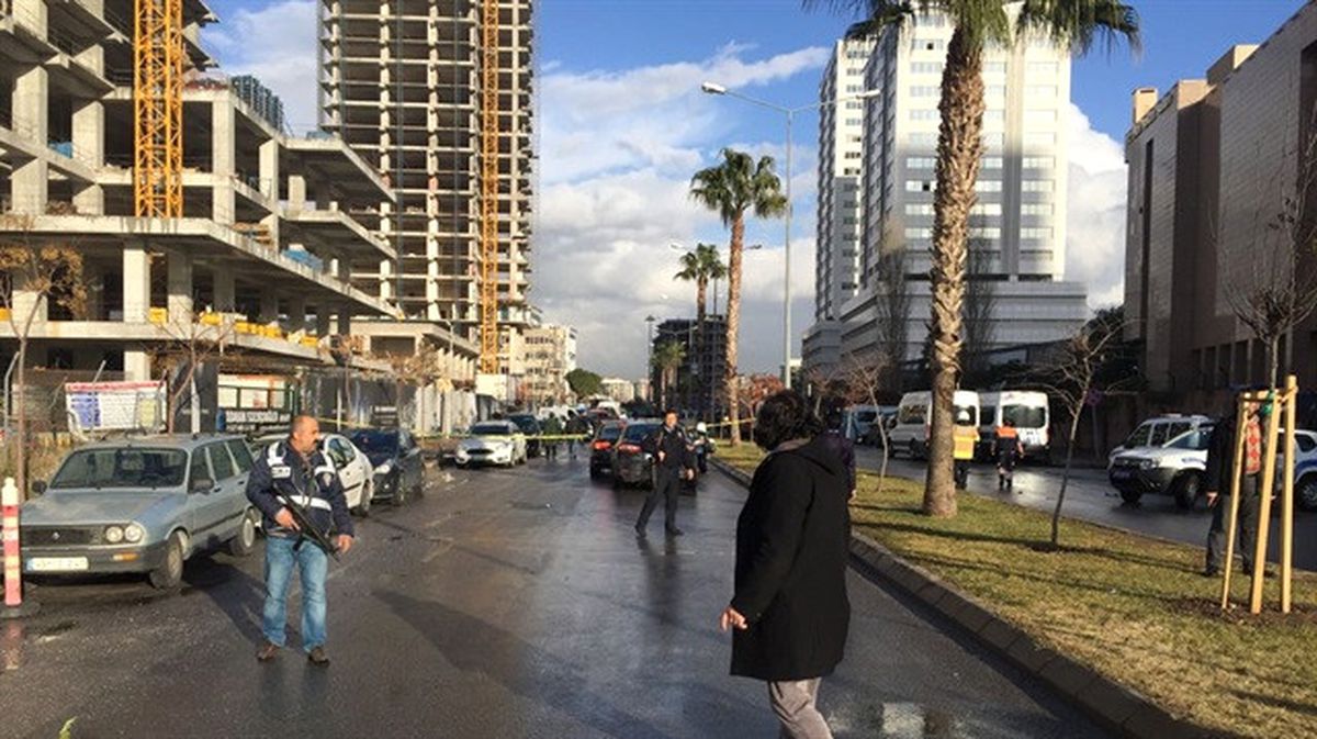 İzmir\'de Patlama -7