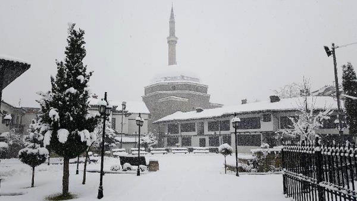Kosova Donuyor