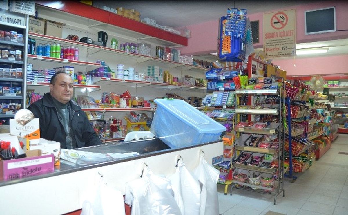 Mahalle Bakkalı Dertli