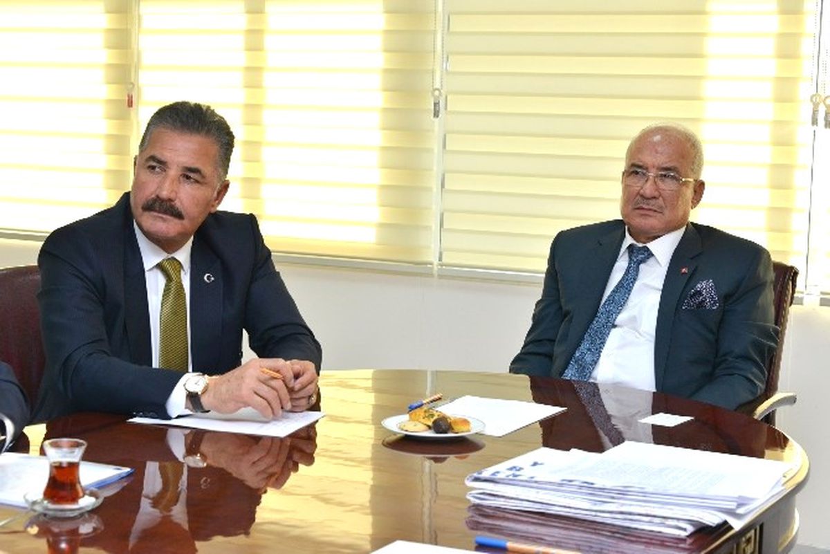 Mersin\'de Dere Yatakları Denize Kadar Açılacak