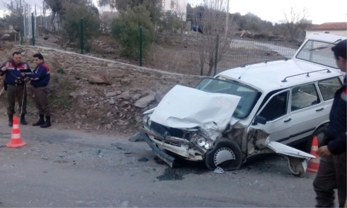 Milas\'ta Trafik Kazası: 2 Yaralı