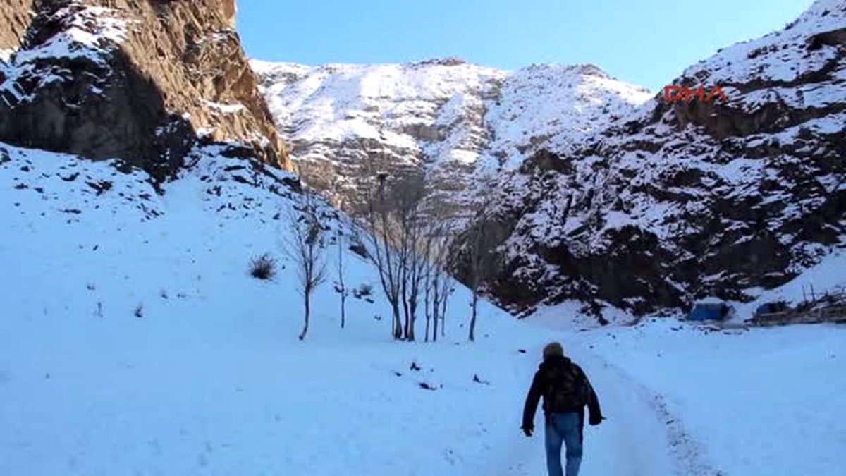 Muş Oltu\'nun Raki\'si Kar, Kış Dinlemiyor