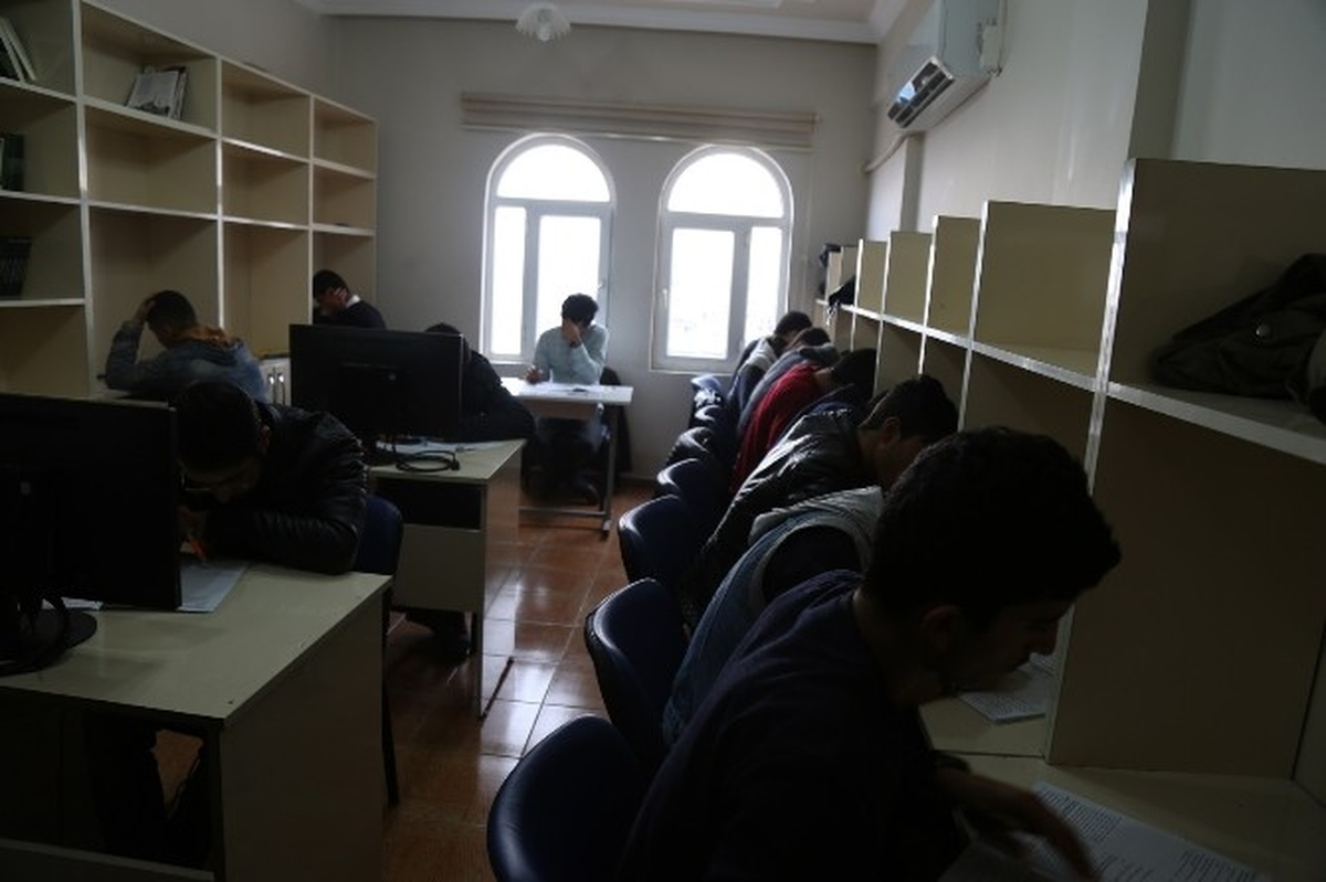 Öğrencilerden Ekinci\'ye Teşekkür
