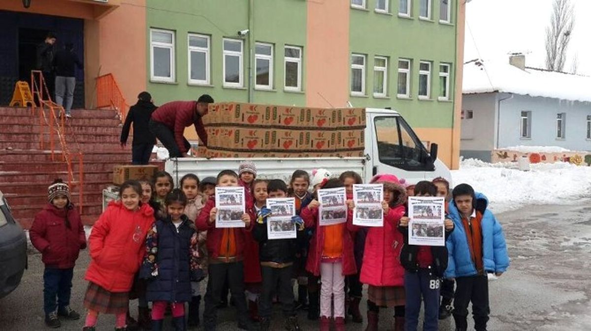 Öğrencilerden Halep\'e Yardım