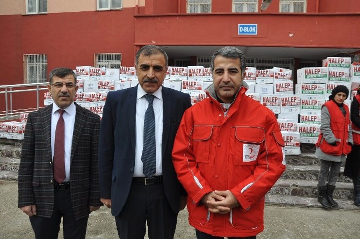 Öğrencilerden Halep\'e Yardım