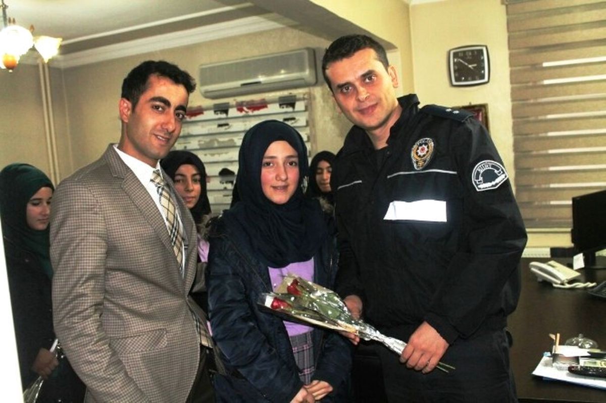 Öğrencilerden Polise Ziyaret