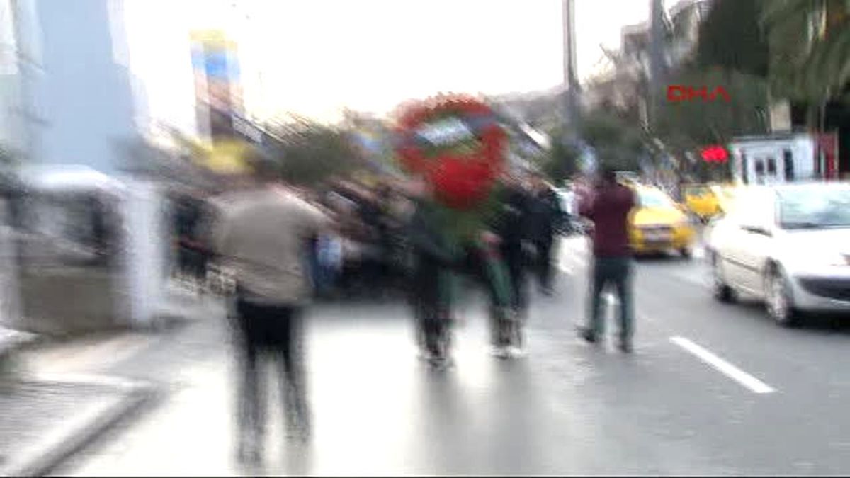 Özel Güvenlikçiler Reina Önünde Arkadaşlarını Andı