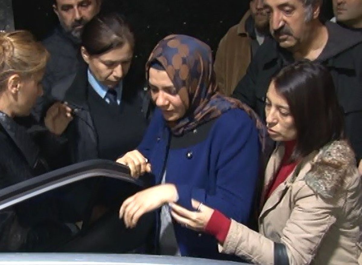 Şehit Polisin Eşi Gözyaşları İçinde Hastaneden Ayrıldı