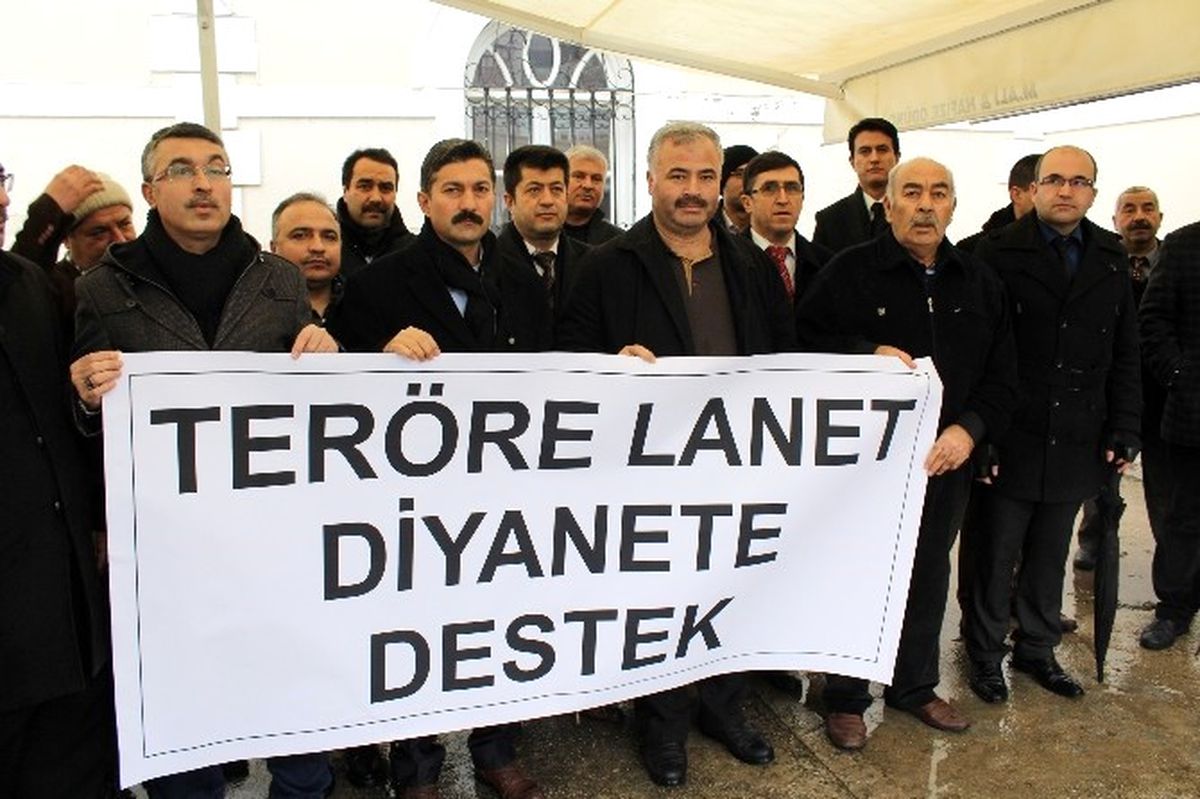 Stk\'lar Diyanete Sahip Çıktı