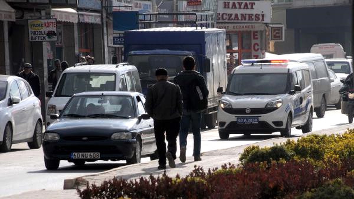 Tokat\'ta Reina Saldırganı Alarmı