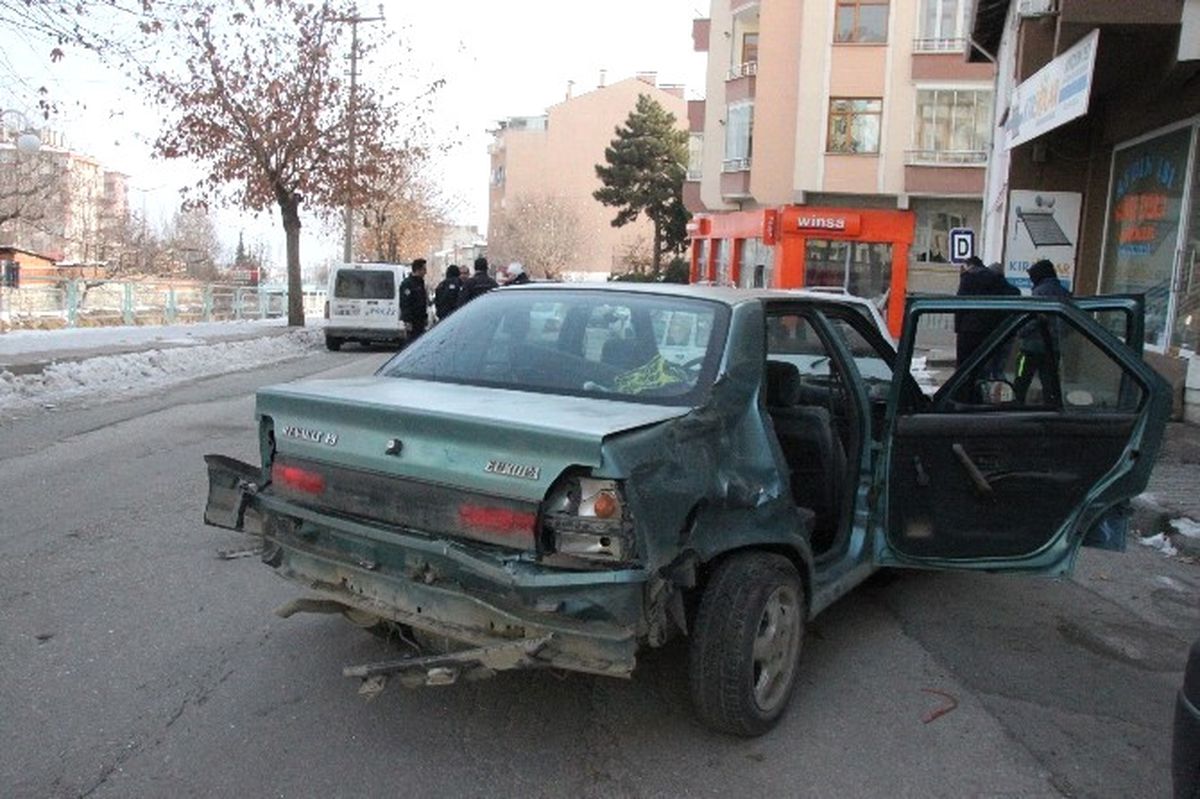 Tosya\'da Trafik Kazası: 1 Yaralı