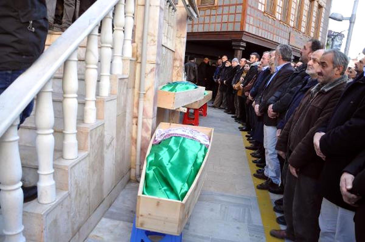 Trabzon\'da Annesi ve 3 Kardeşini Tüfekle Öldüren Zanlı Tutuklandı (2)