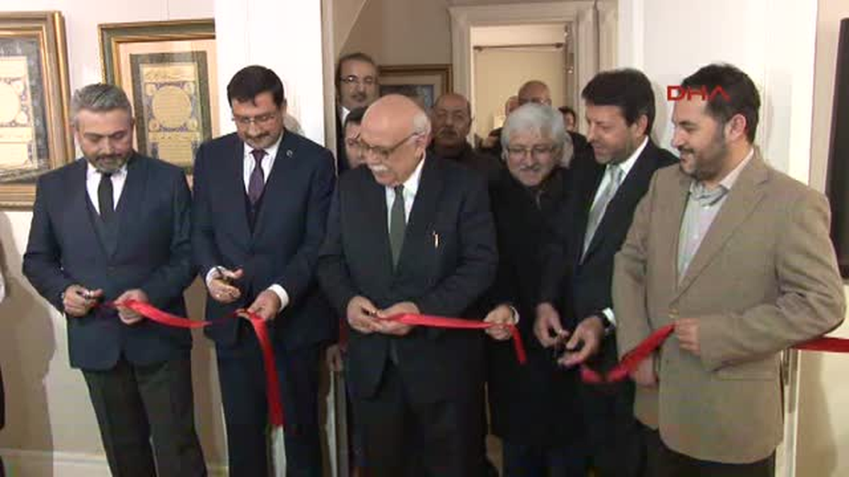 Bakan Avcı \'resul\'e Adanmış Kalem Izleri" Sergisini Açtı