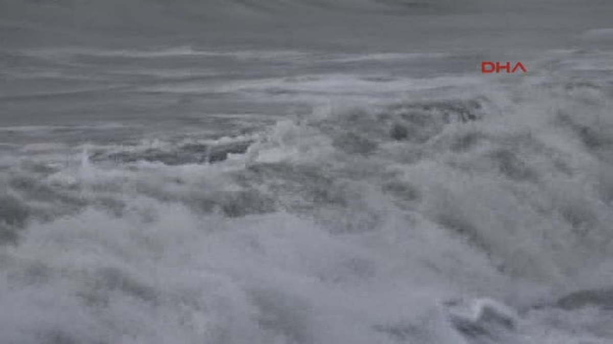 Bodrum\'da Rüzgar Hayatı Olumsuz Etkiledi -2