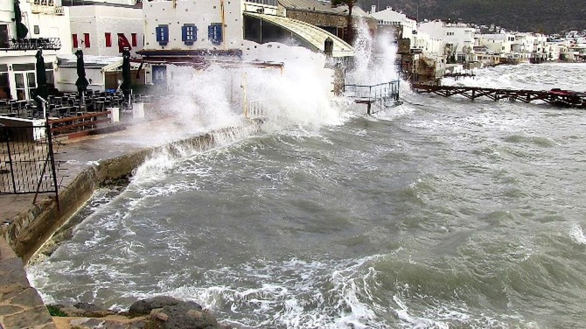 Bodrum\'u Fırtına Vurdu