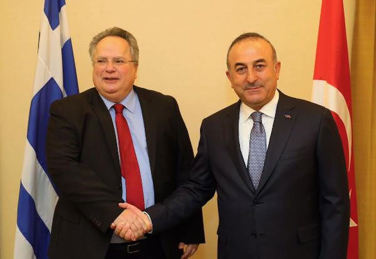 Çavuşoğlu, Yunan Dışişleri Bakanı\'yla Görüştü