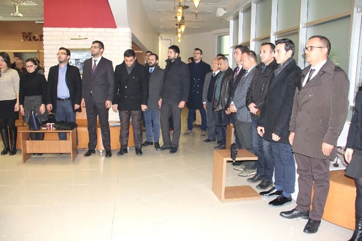 Düzeltme) Mersin Barosu\'ndan Kahraman Polis Fethi Sekin İçin Saygı Duruşu