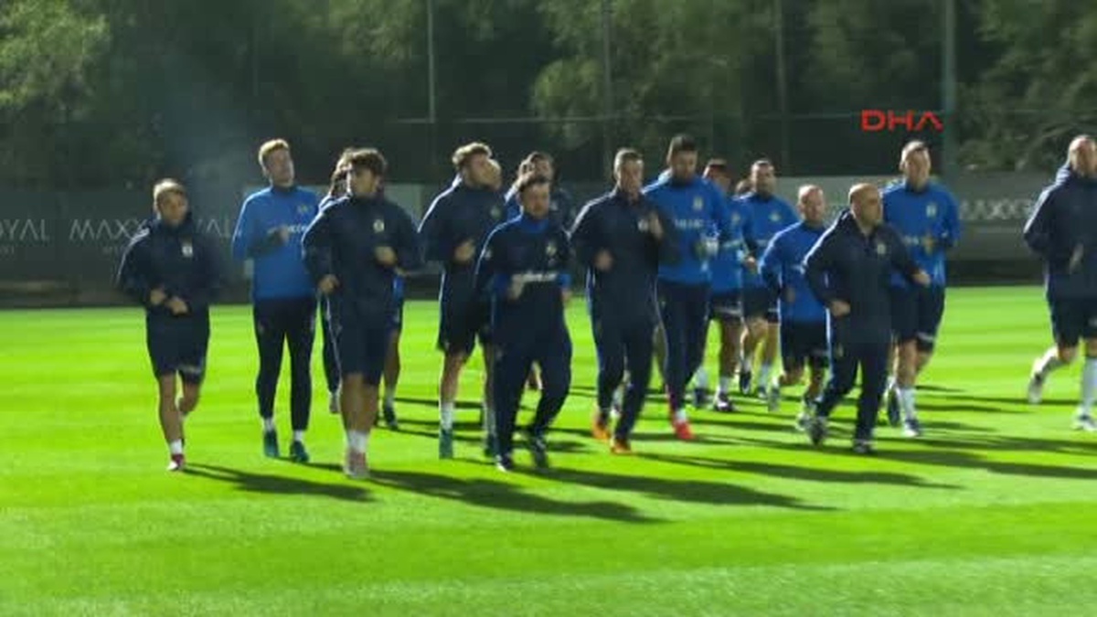 Fenerbahçe, Antalya\'da Ikinci Yarı Hazırlıklarına Başladı