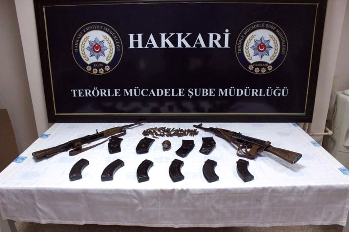 Hakkari\'de Silah ve Mühimmat Ele Geçirildi
