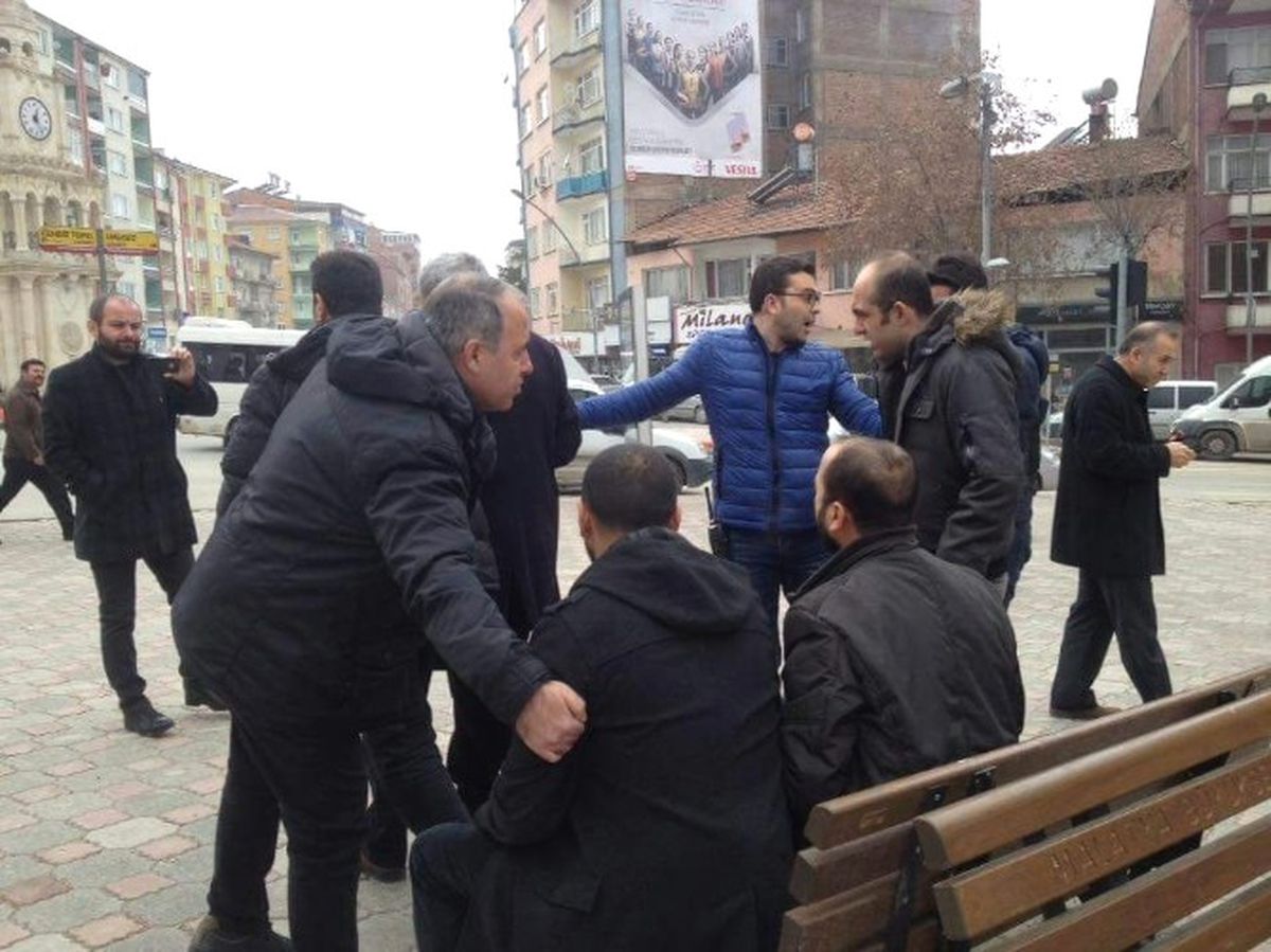 İzinsiz Eyleme Gözaltı