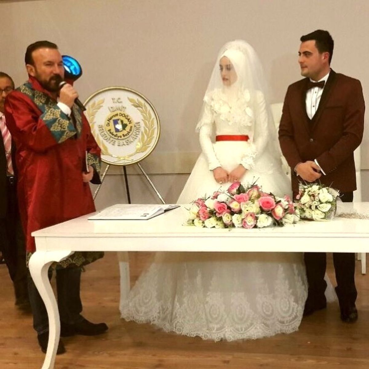 İzmit\'te Bir Yılda 2 Bin 974 Çift Evlendi