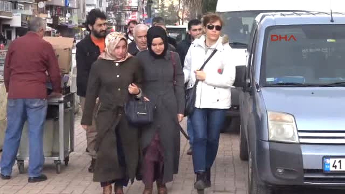 Izmit\'te Fetö Soruşturmasında 5 Kişi Adliyeye Sevk Edildi