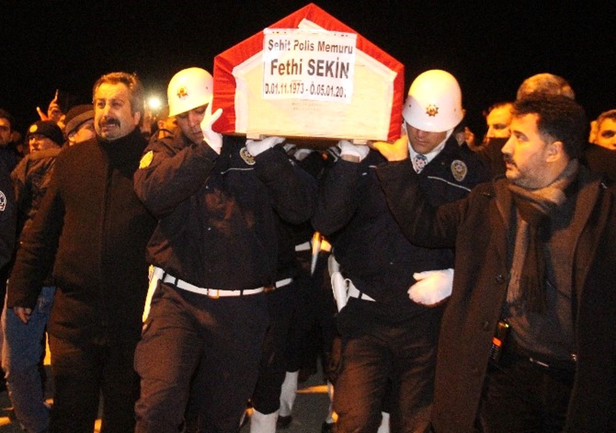 Kahraman Şehit Fethi Sekin\'in Naaşı Memleketine Getirildi