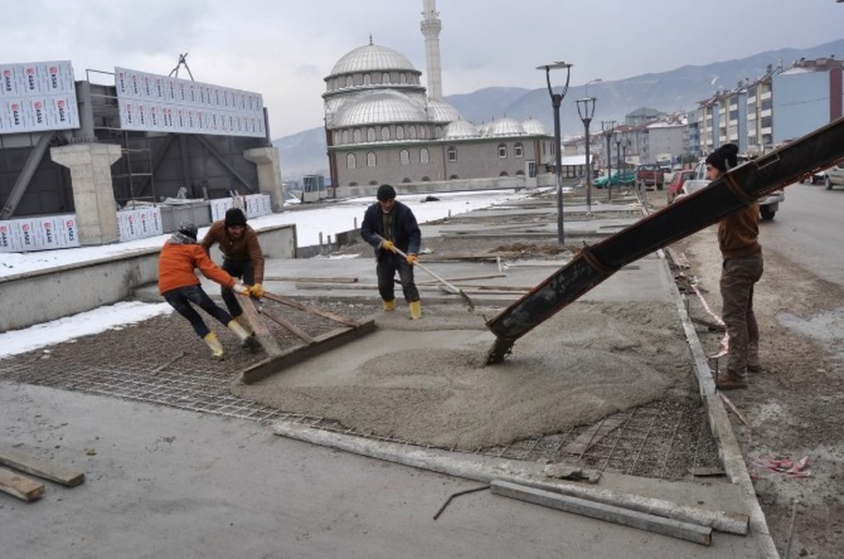 Karabük Belediyesi\'nden Kaldırım Çalışması