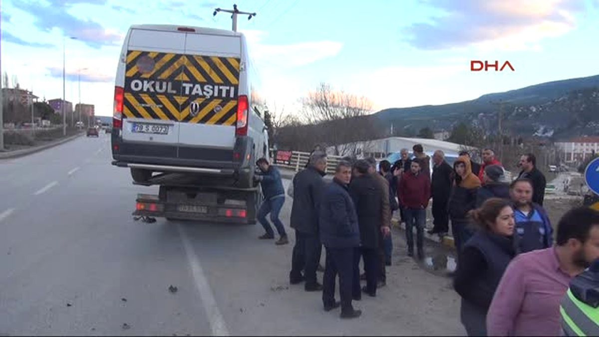 Karabük - Öğrenci Servisi Kamyonla Çarpıştı: 5 Yaralı