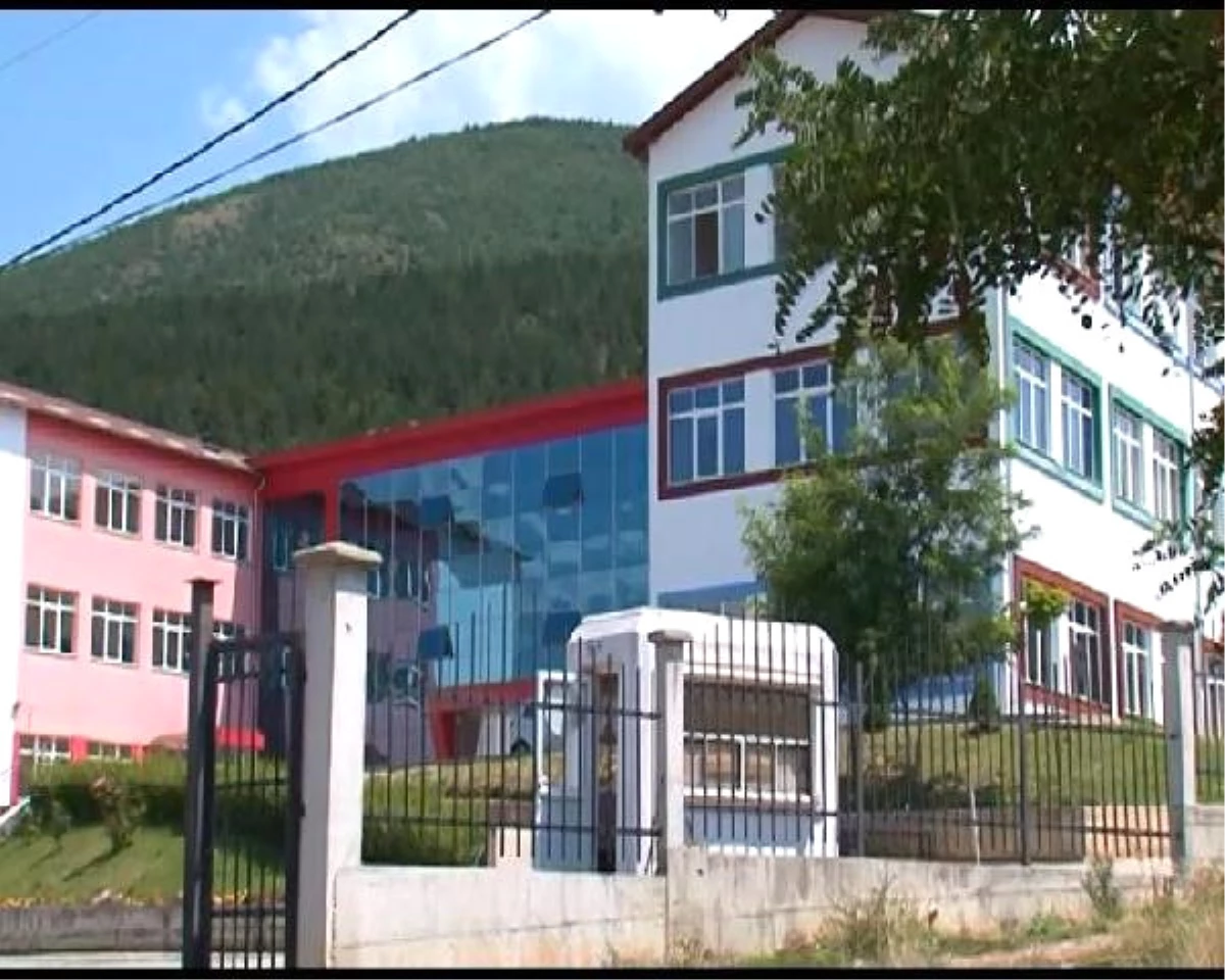Kosova Eğitim Komisyonu: Fetö Okullarının Kapanması Mümkün Değil