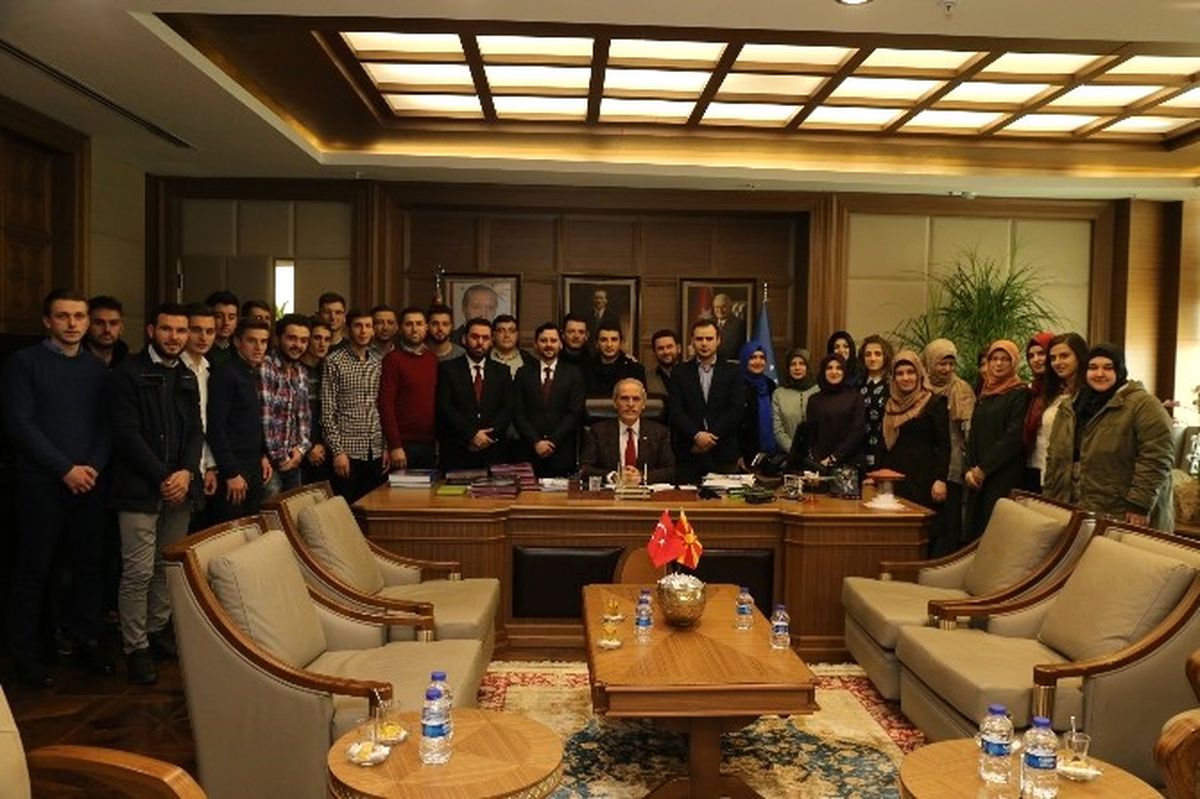 Makedon Öğrenciler Bursa\'da