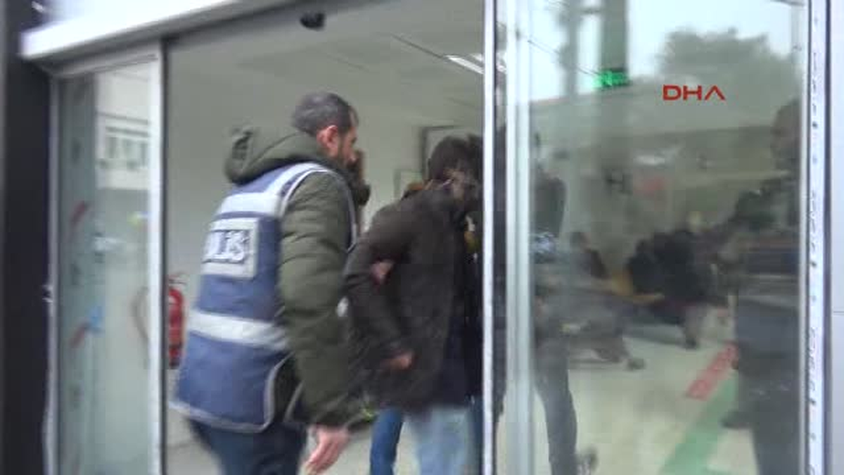 Manisa Muhtarın 132 Bin Lirasını Dolandırdılar